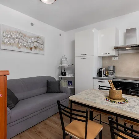 2 Bedroom Stunning In