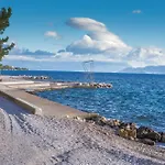 Gorgeous In Nyaraló