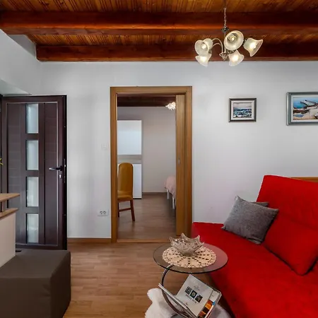 Prázdninový dům 2 Bedroom Stunning In Drivenik