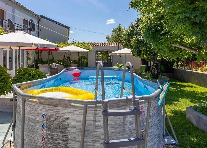 Σπίτι διακοπών 2 Bedroom Stunning In Drivenik