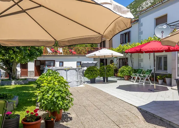 2 Bedroom Stunning In * Drivenik