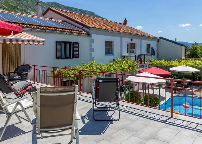 2 Bedroom Stunning In * Drivenik