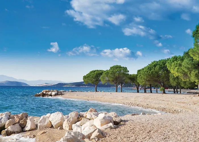 2 Bedroom Stunning In Σπίτι διακοπών Drivenik