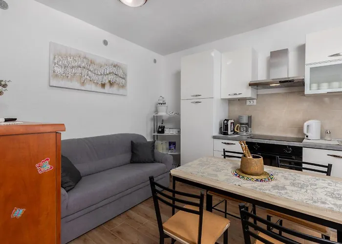 2 Bedroom Stunning In