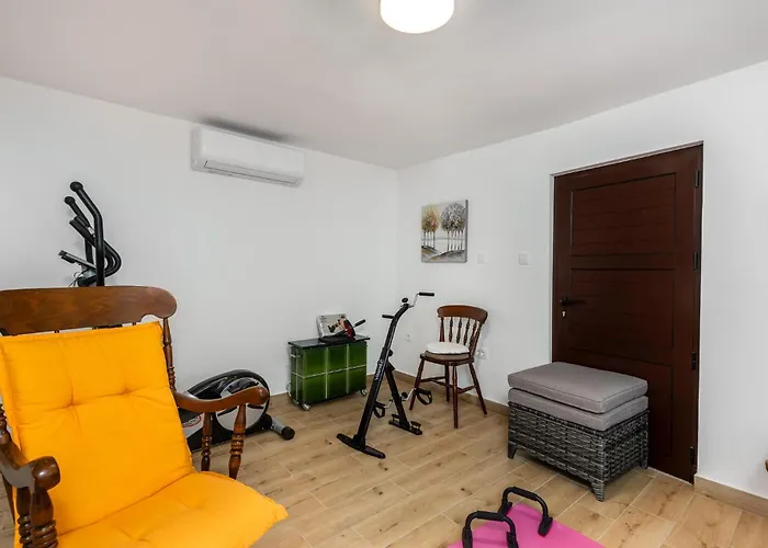 Σπίτι διακοπών 2 Bedroom Stunning In Drivenik