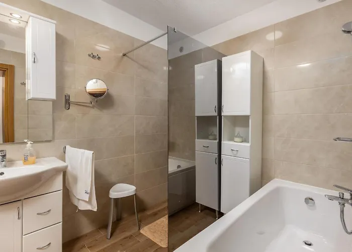 Σπίτι διακοπών 2 Bedroom Stunning In *