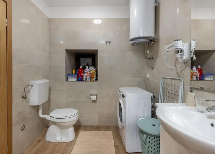 2 Bedroom Stunning In